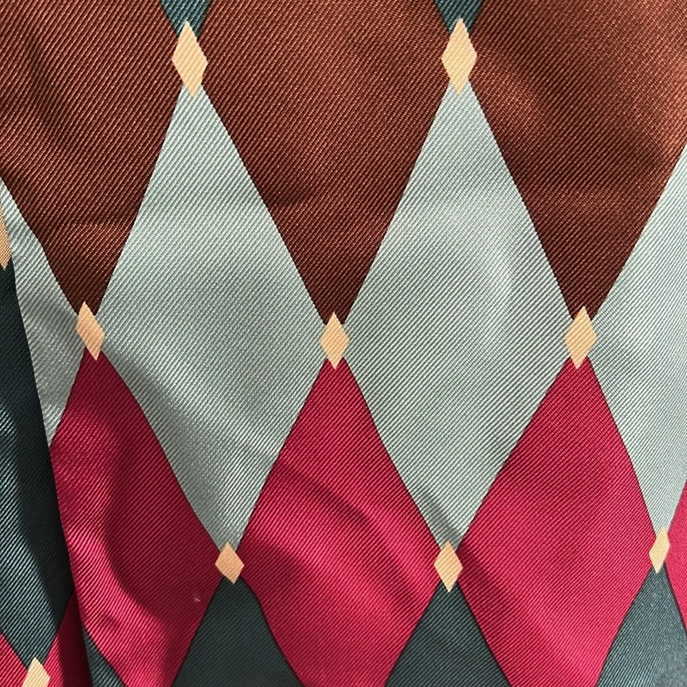 Colorful Geometric Patterned Fabric vintage satin men’s scarf